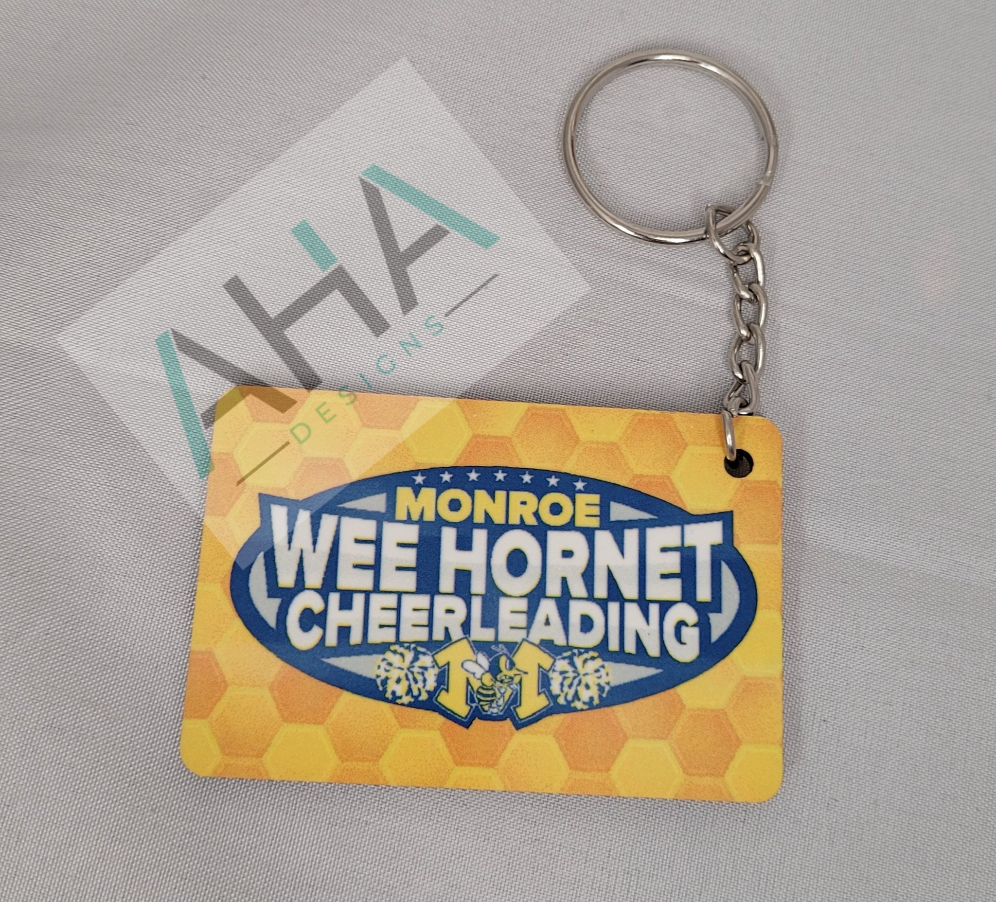 WEE HORNET CHEERLEADING Keychain/Bag Tag